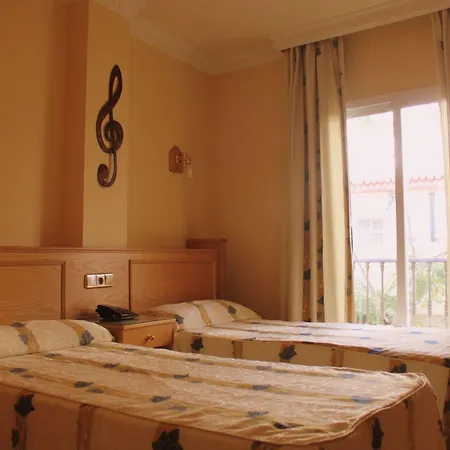 Hotel Agur 2*