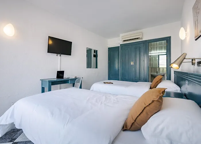 Agur Фуэнхирола